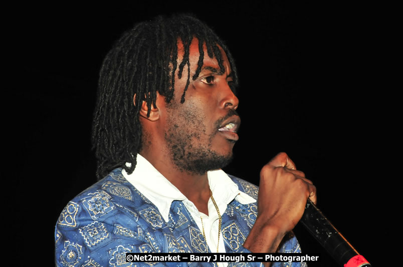 Minister of Tourism, Edmund Bartlett @ Jamaica Jazz and Blues Festival 2009 - Presented by Air Jamaica - Thursday, January 22, 2009 - Venue at the Aqueduct on Rose Hall Resort &amp; Country Club, Montego Bay, Jamaica - Thursday, January 22 - Saturday, January 24, 2009 - Photographs by Net2Market.com - Barry J. Hough Sr, Photographer/Photojournalist - Negril Travel Guide, Negril Jamaica WI - http://www.negriltravelguide.com - info@negriltravelguide.com...!